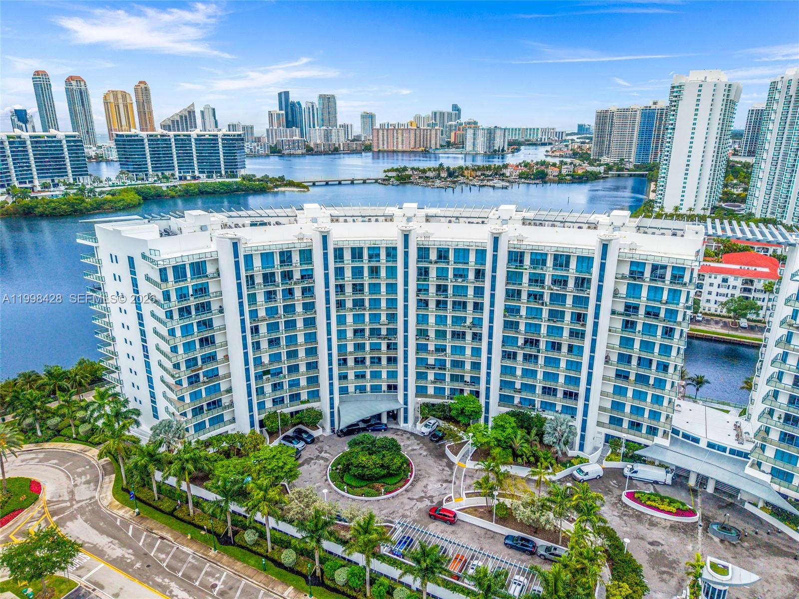 3300 NE 188th St #812, Aventura FL 33180