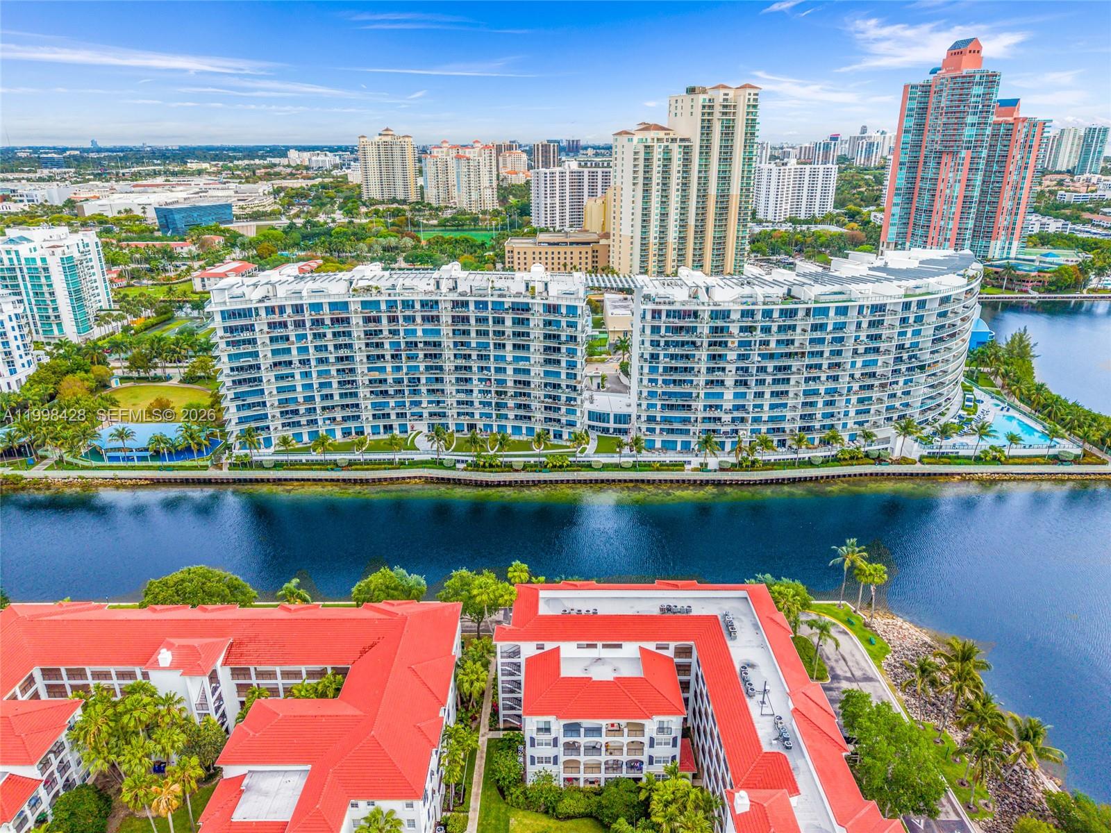 3300 NE 188th St #812, Aventura FL 33180