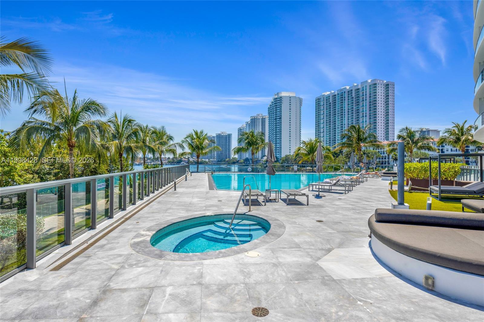 3300 NE 188th St #812, Aventura FL 33180