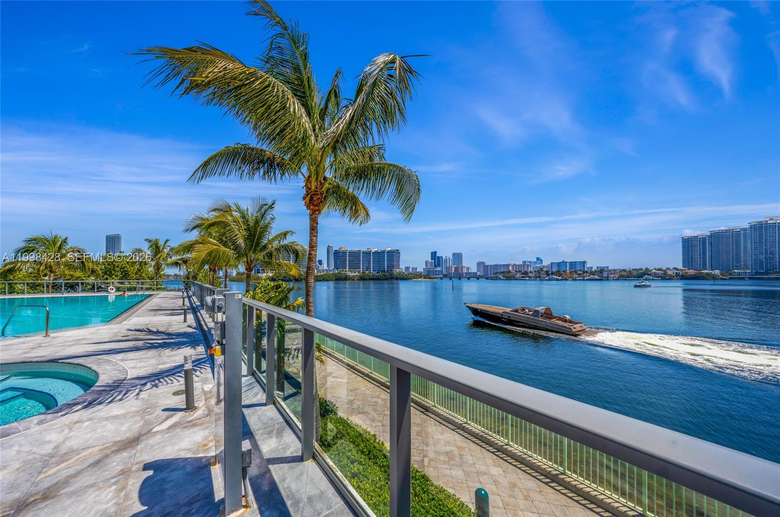 3300 NE 188th St #812, Aventura FL 33180
