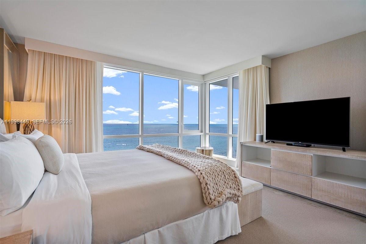 102 24th St #1520, Miami Beach FL 33139
