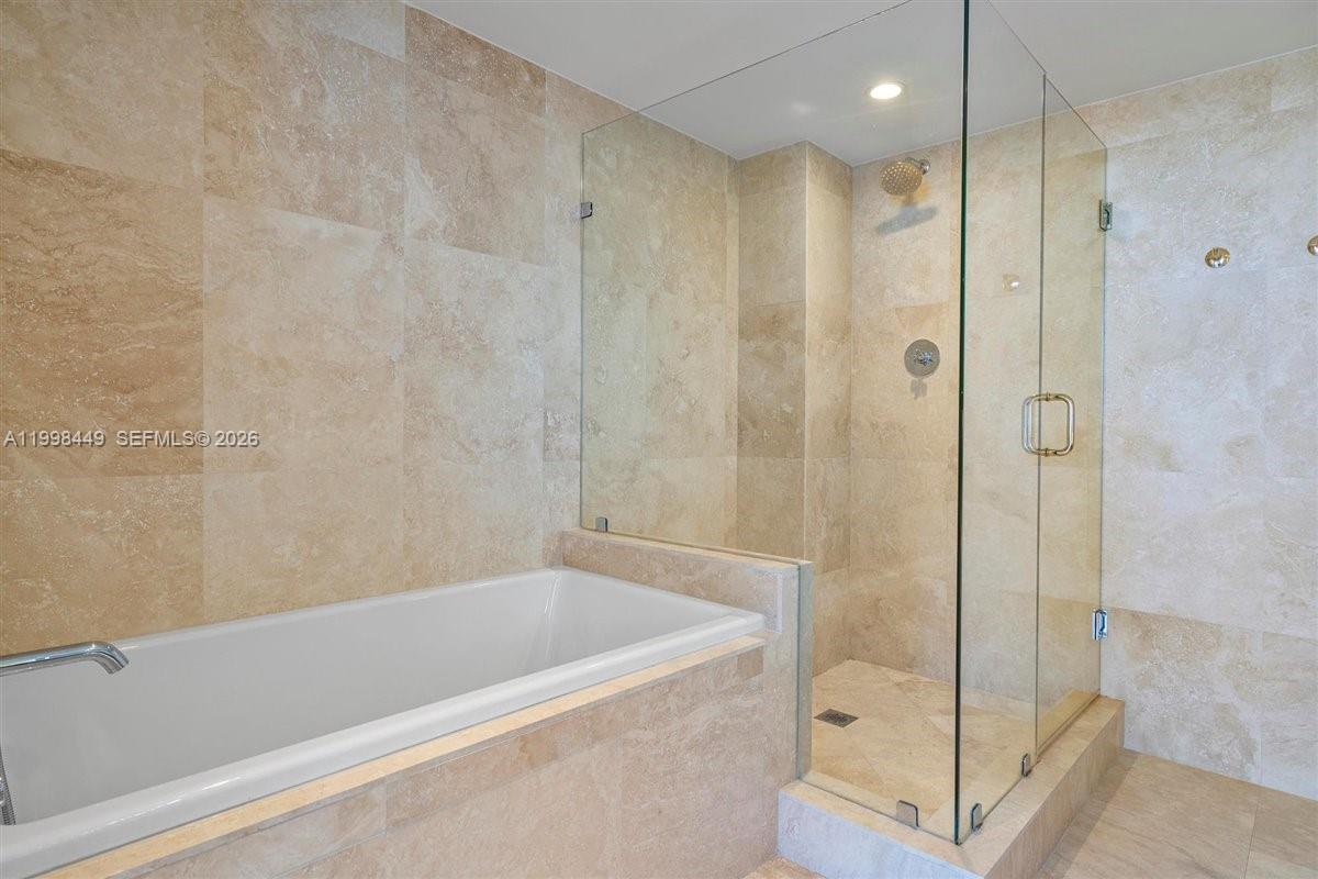 102 24th St #1520, Miami Beach FL 33139