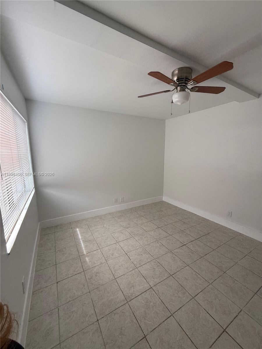 155 Lakeview Dr #101, Weston FL 33326