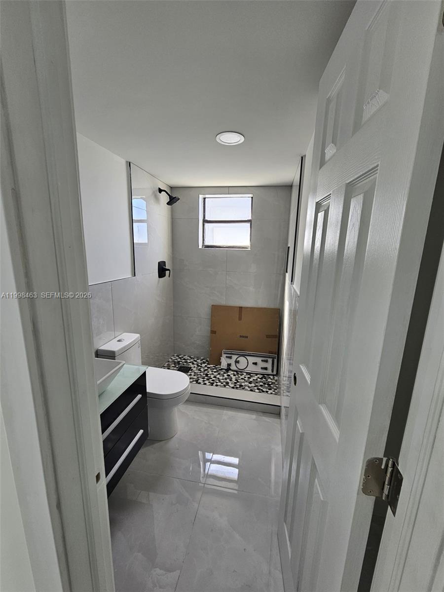 7125 Bay Dr #506, Miami Beach FL 33141
