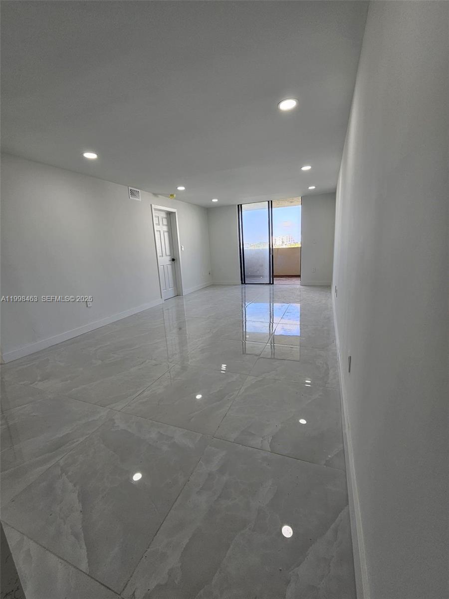 7125 Bay Dr #506, Miami Beach FL 33141