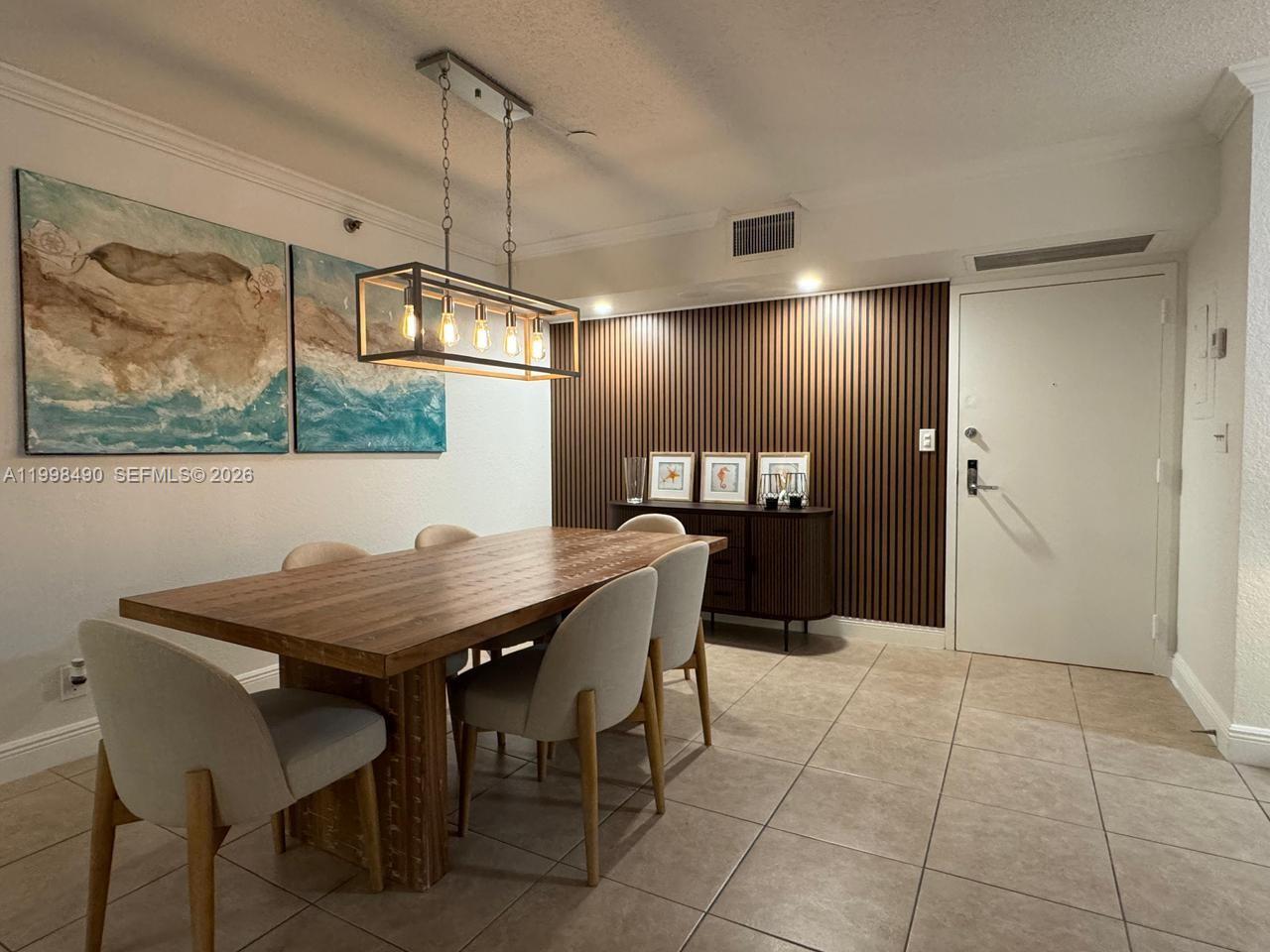 3600 Mystic Pointe Dr #910, Aventura FL 33180