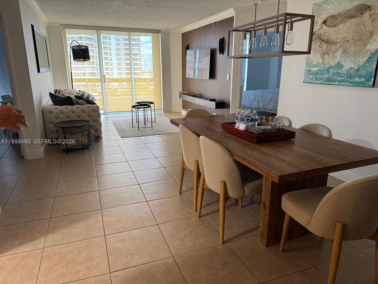 3600 Mystic Pointe Dr #910, Aventura FL 33180