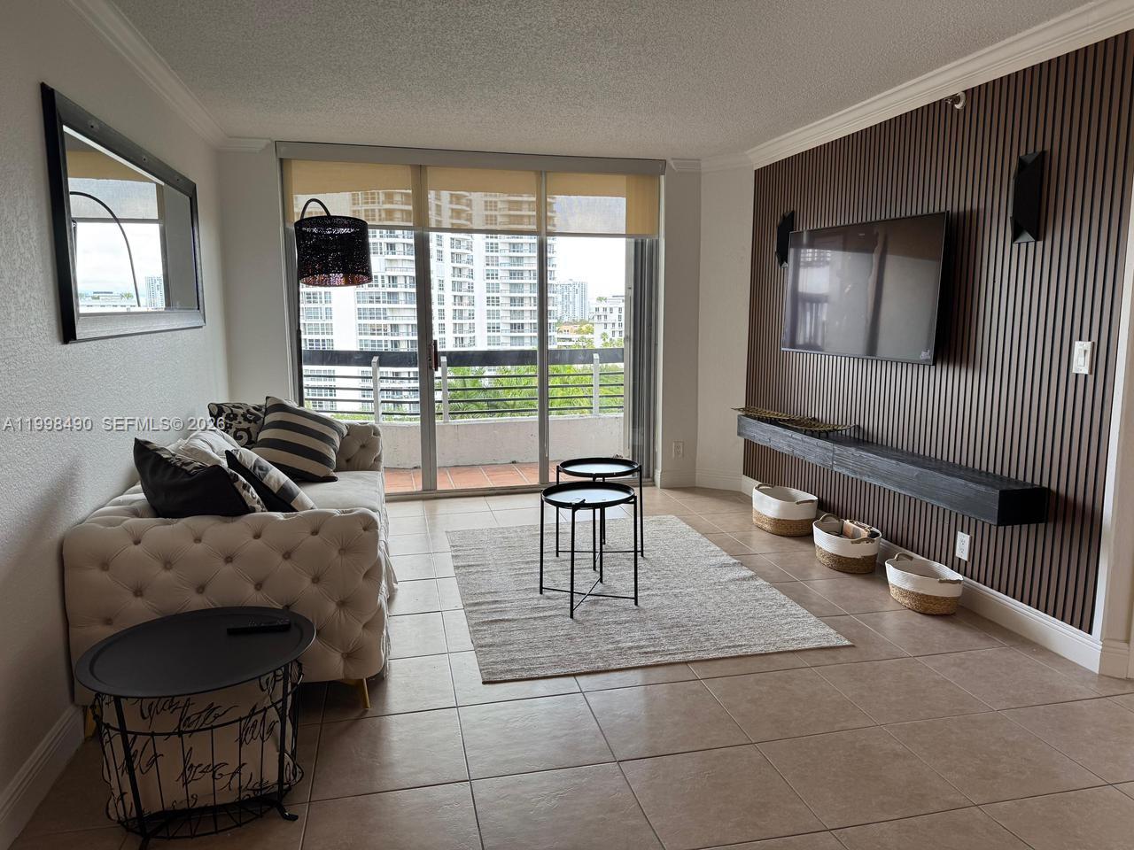3600 Mystic Pointe Dr #910, Aventura FL 33180