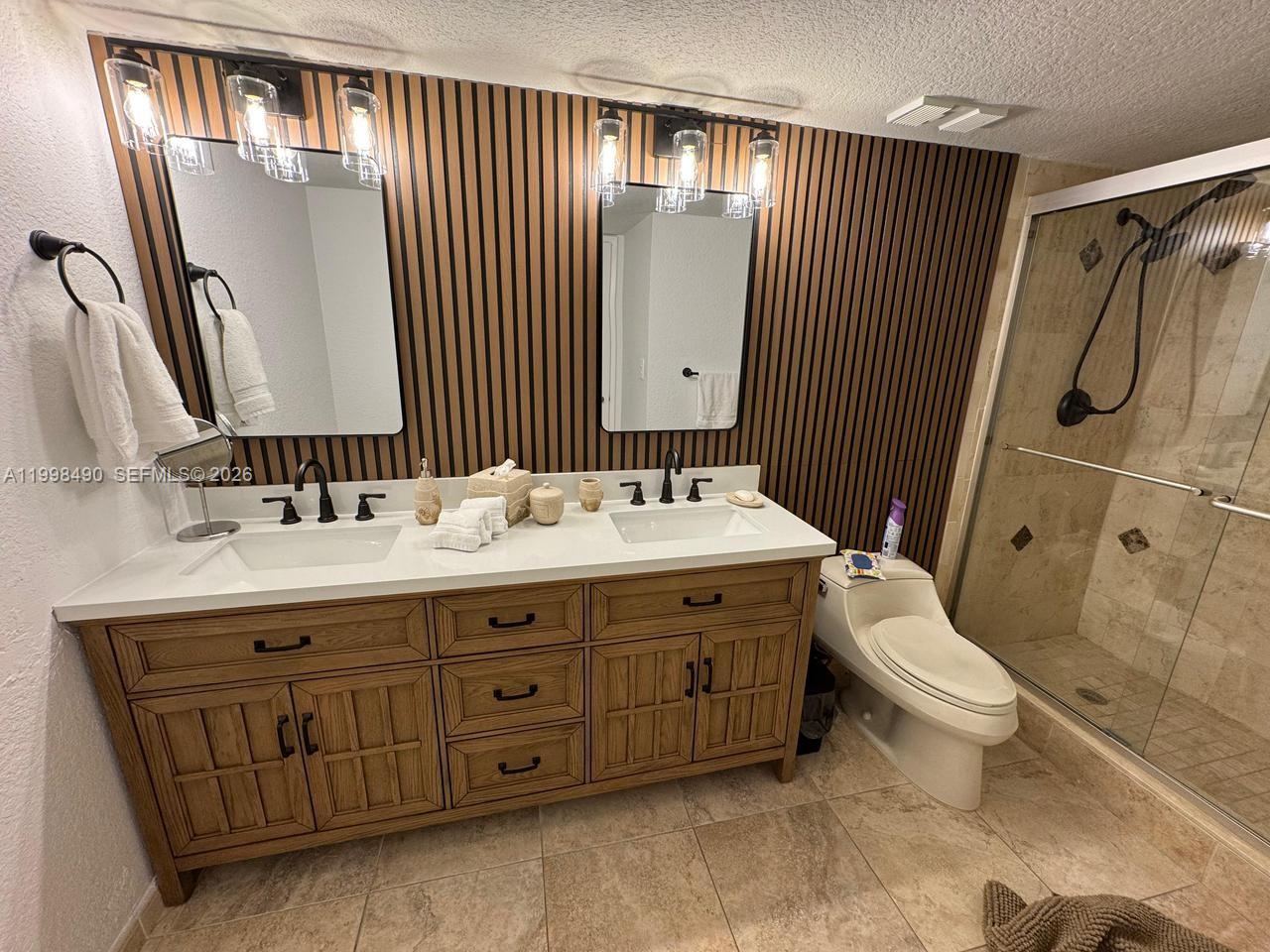 3600 Mystic Pointe Dr #910, Aventura FL 33180