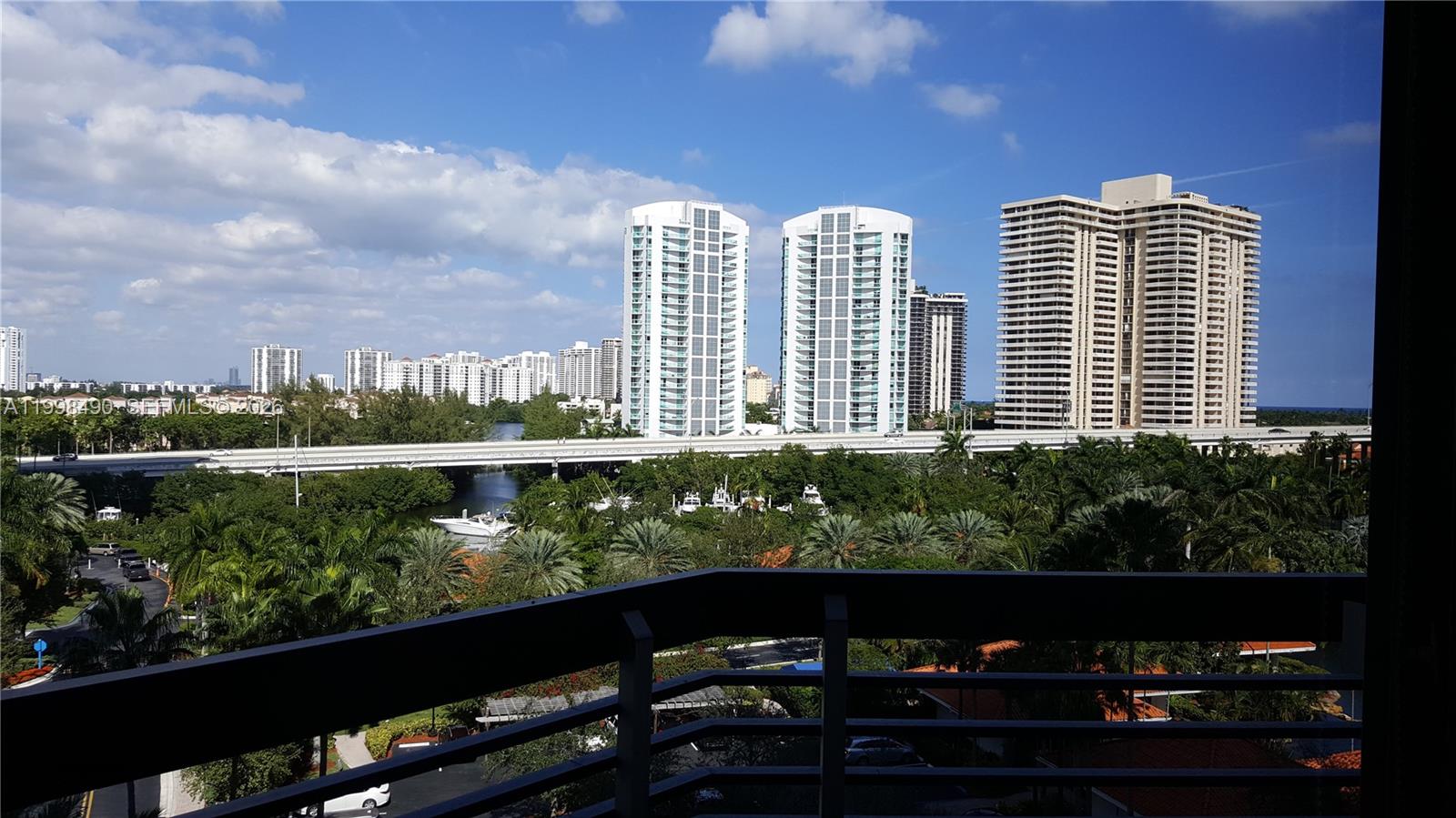 3600 Mystic Pointe Dr #910, Aventura FL 33180