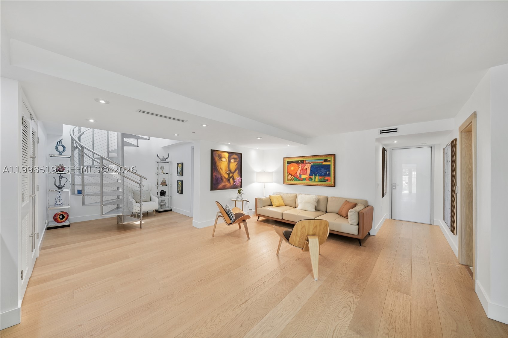 215 Palm Ave, Miami Beach FL 33139