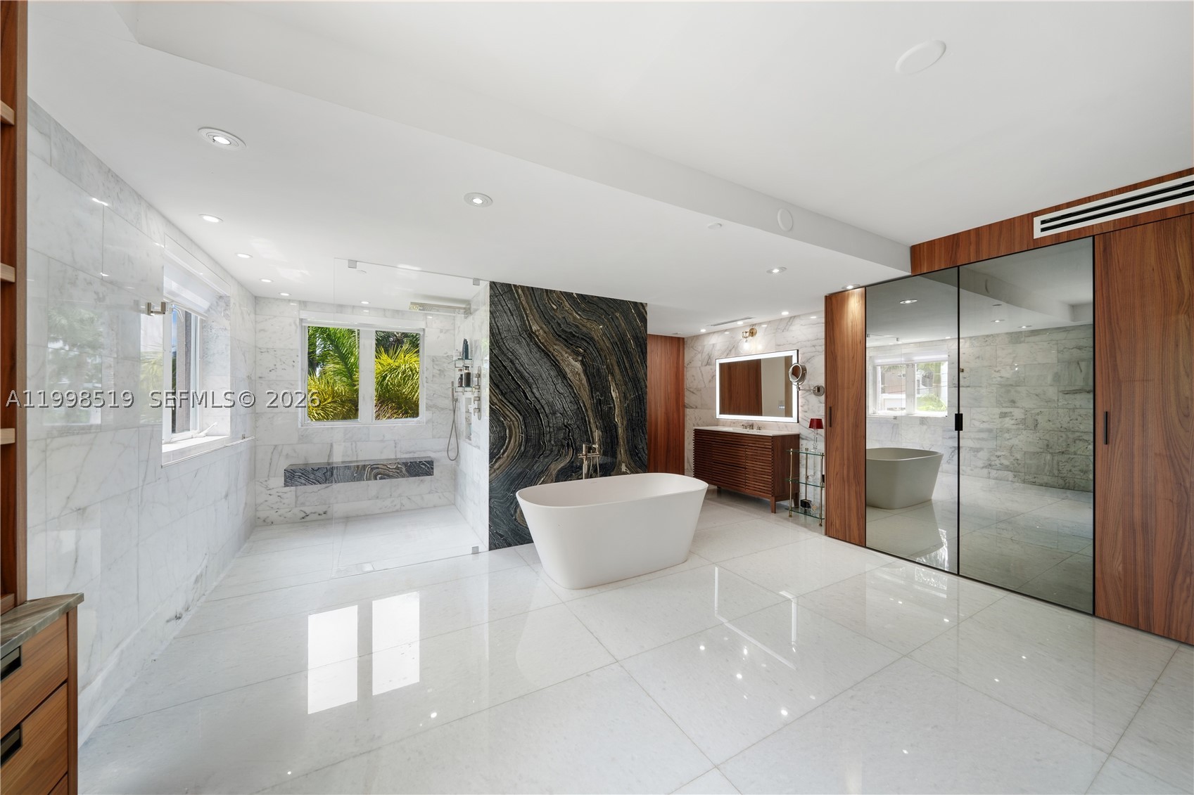 215 Palm Ave, Miami Beach FL 33139