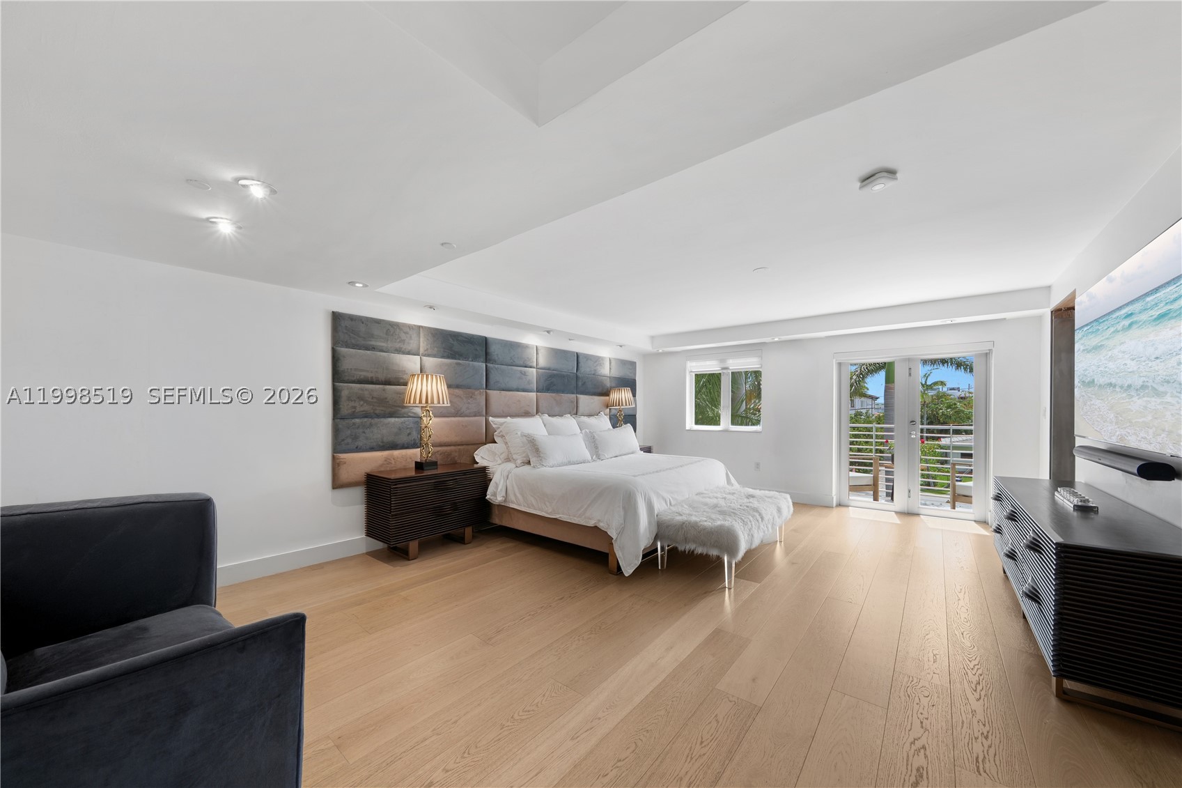 215 Palm Ave, Miami Beach FL 33139