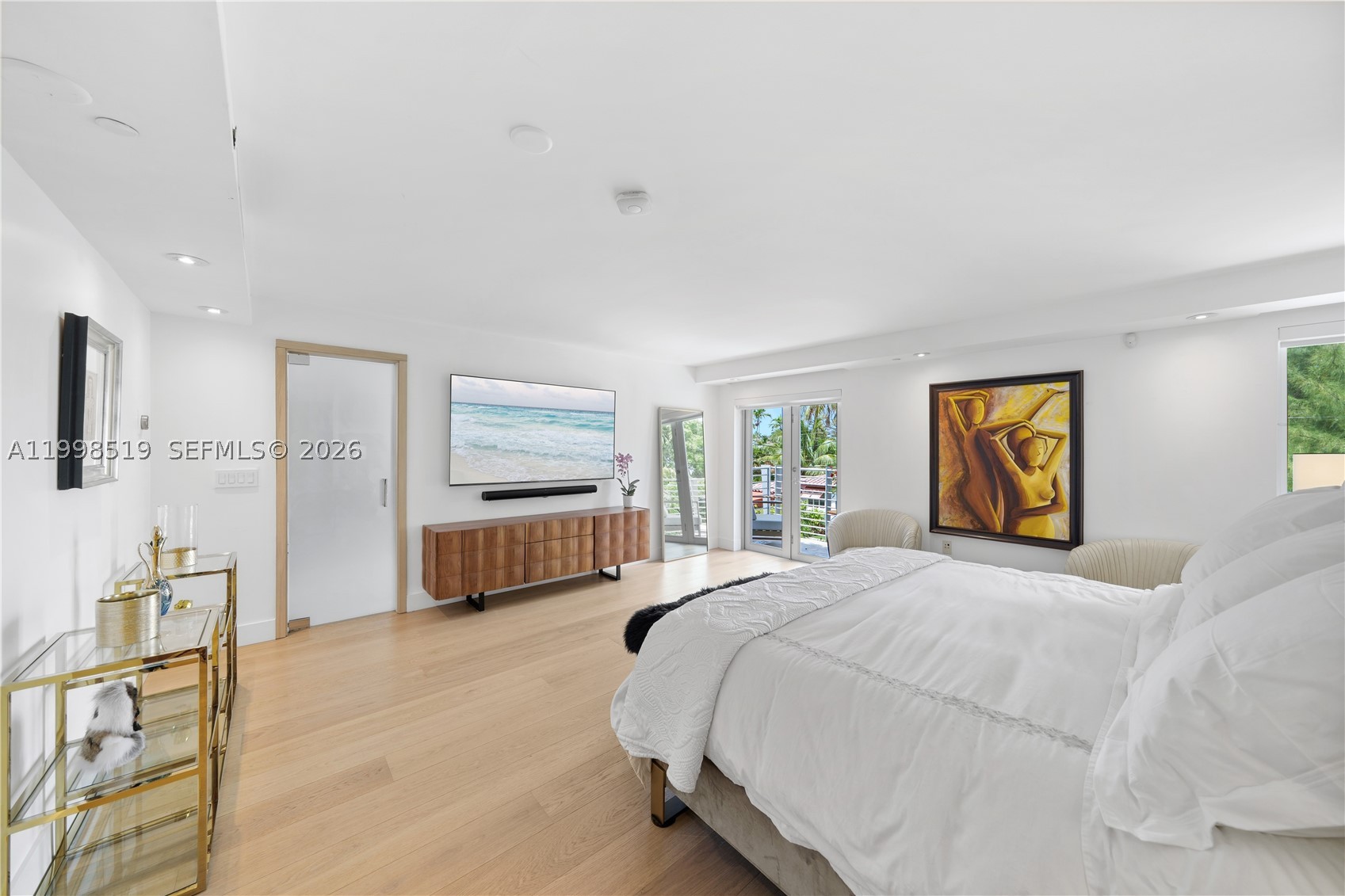 215 Palm Ave, Miami Beach FL 33139