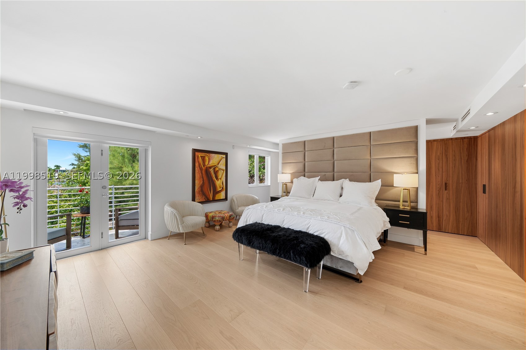 215 Palm Ave, Miami Beach FL 33139