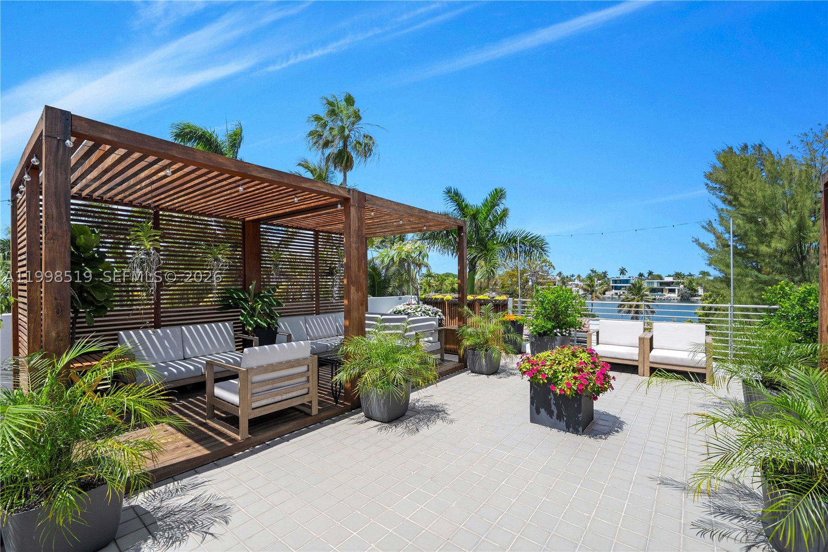 215 Palm Ave, Miami Beach FL 33139