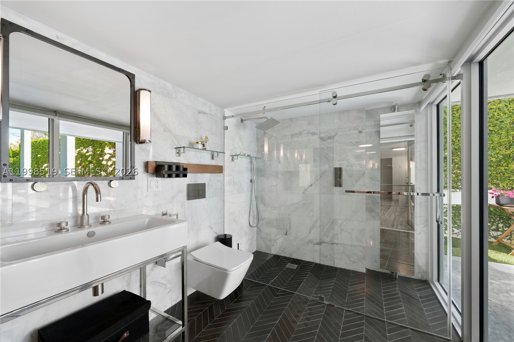 215 Palm Ave, Miami Beach FL 33139