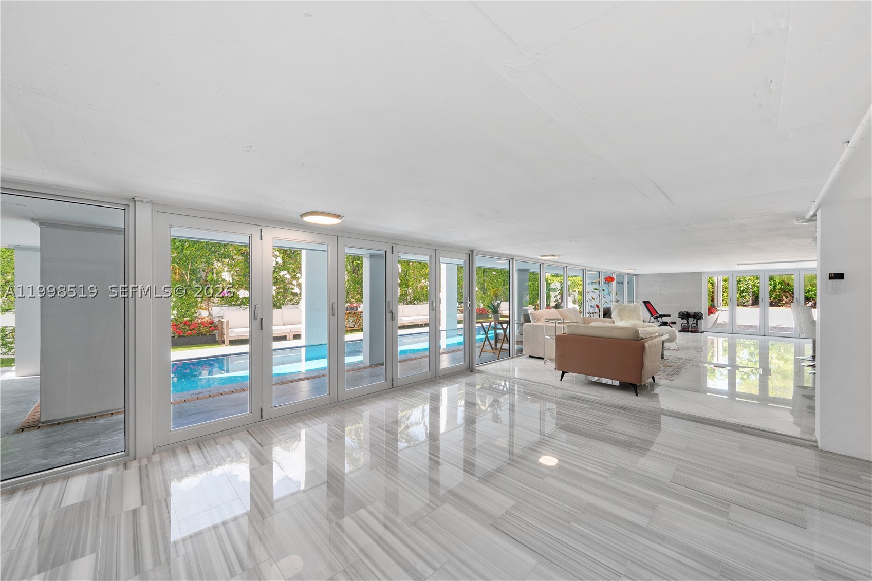 215 Palm Ave, Miami Beach FL 33139