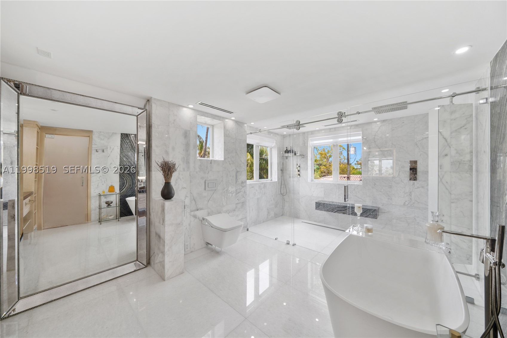 215 Palm Ave, Miami Beach FL 33139
