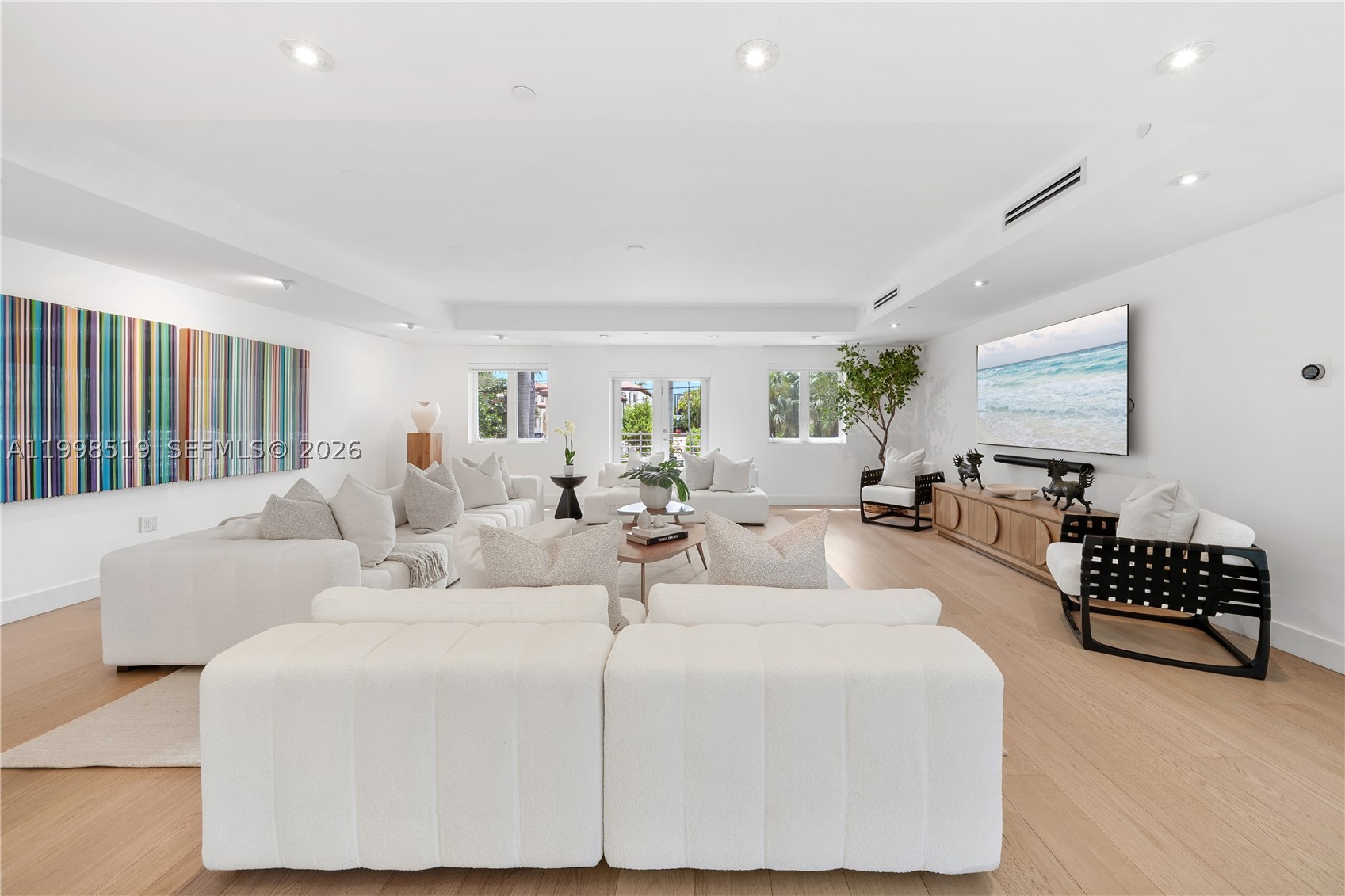215 Palm Ave, Miami Beach FL 33139