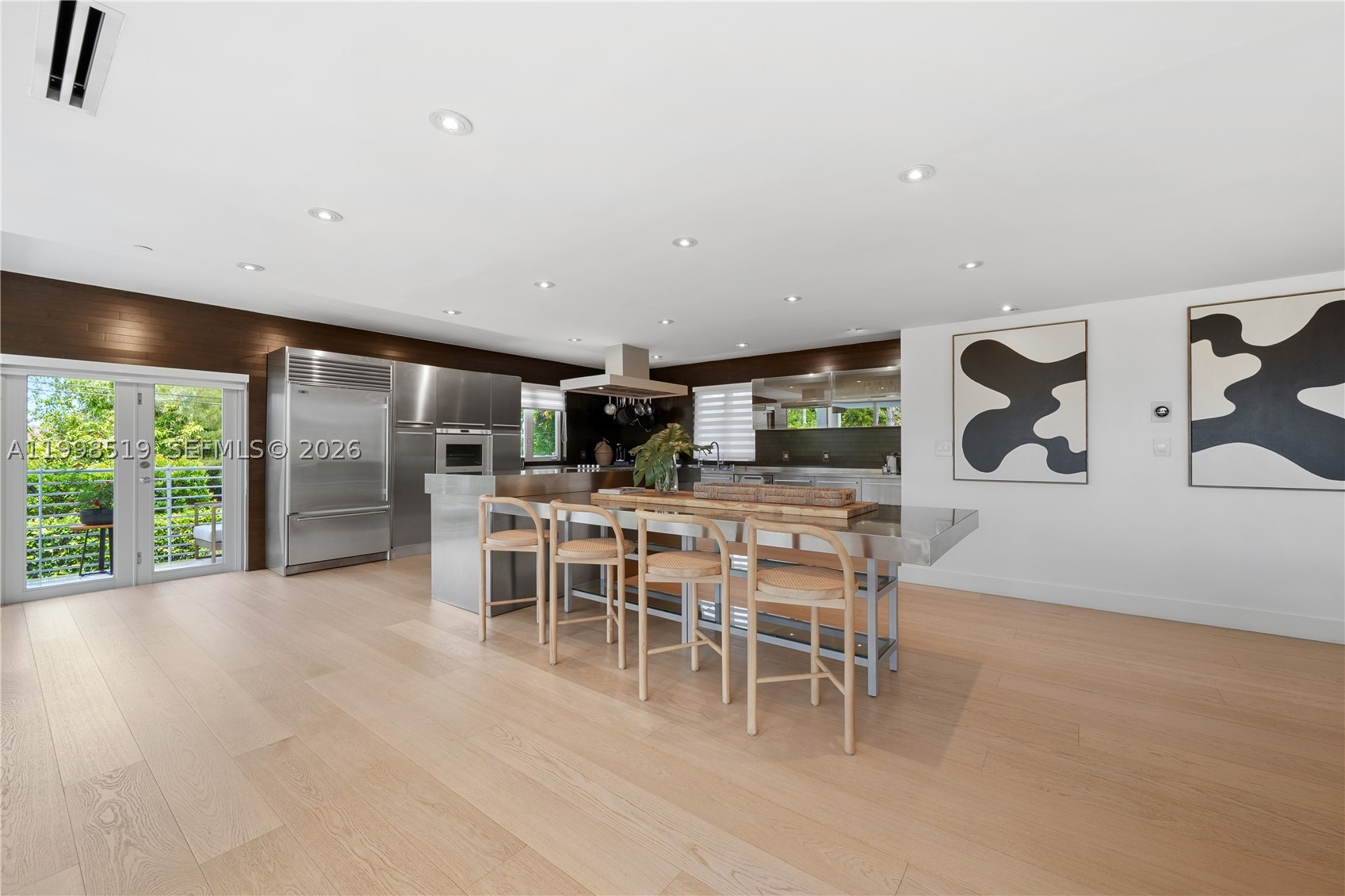 215 Palm Ave, Miami Beach FL 33139