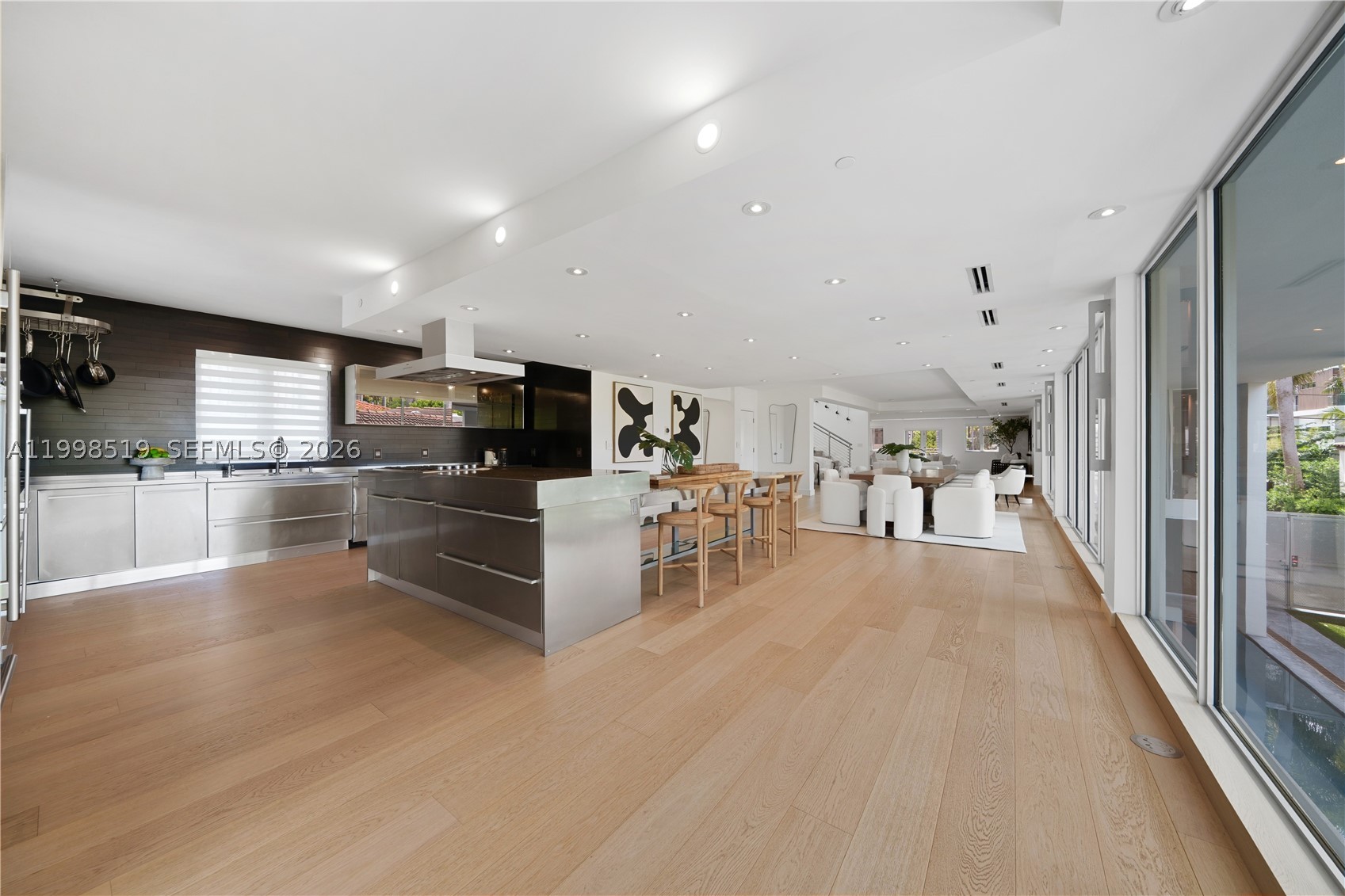 215 Palm Ave, Miami Beach FL 33139