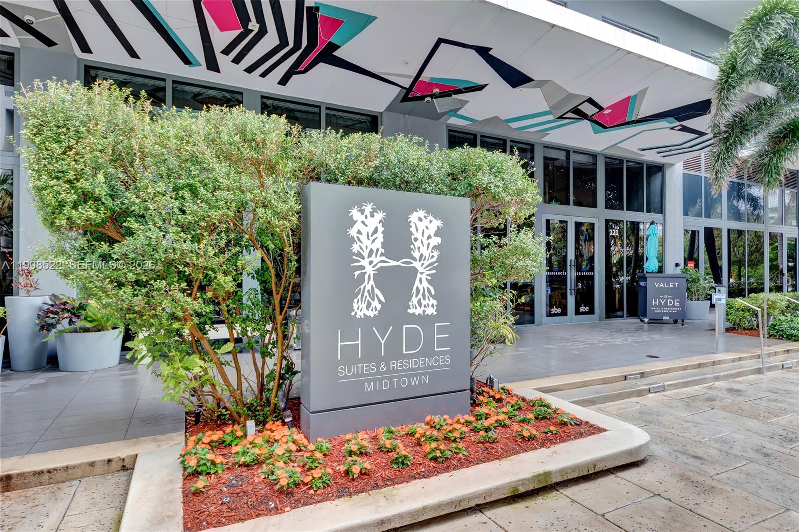 121 NE 34th St #2815, Miami FL 33137