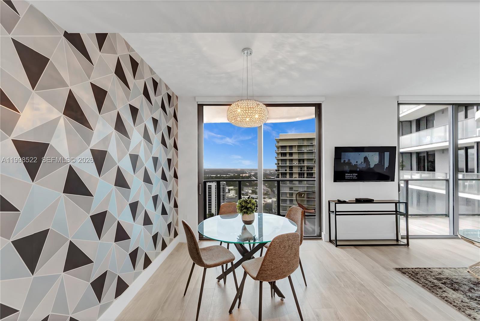 121 NE 34th St #2815, Miami FL 33137