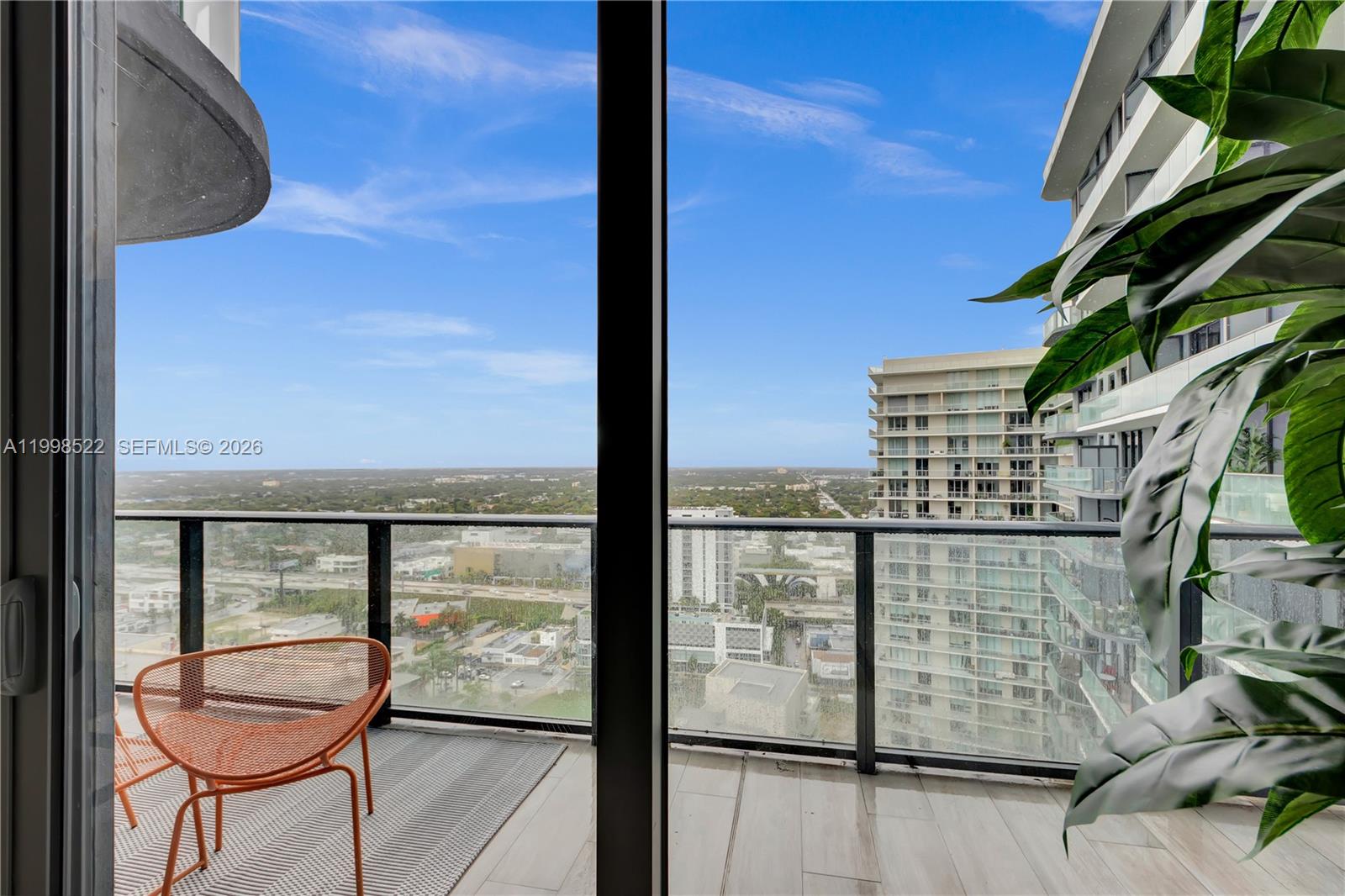121 NE 34th St #2815, Miami FL 33137