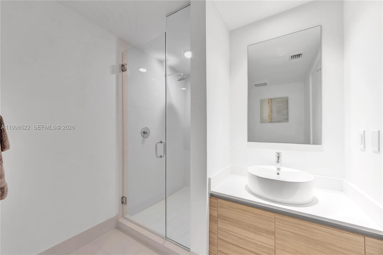 121 NE 34th St #2815, Miami FL 33137