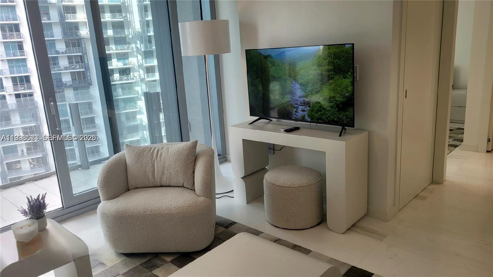 300 Biscayne Blvd Way #2908, Miami FL 33131