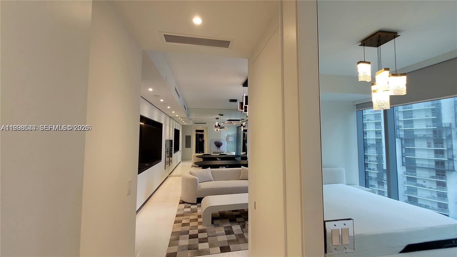 300 Biscayne Blvd Way #2908, Miami FL 33131