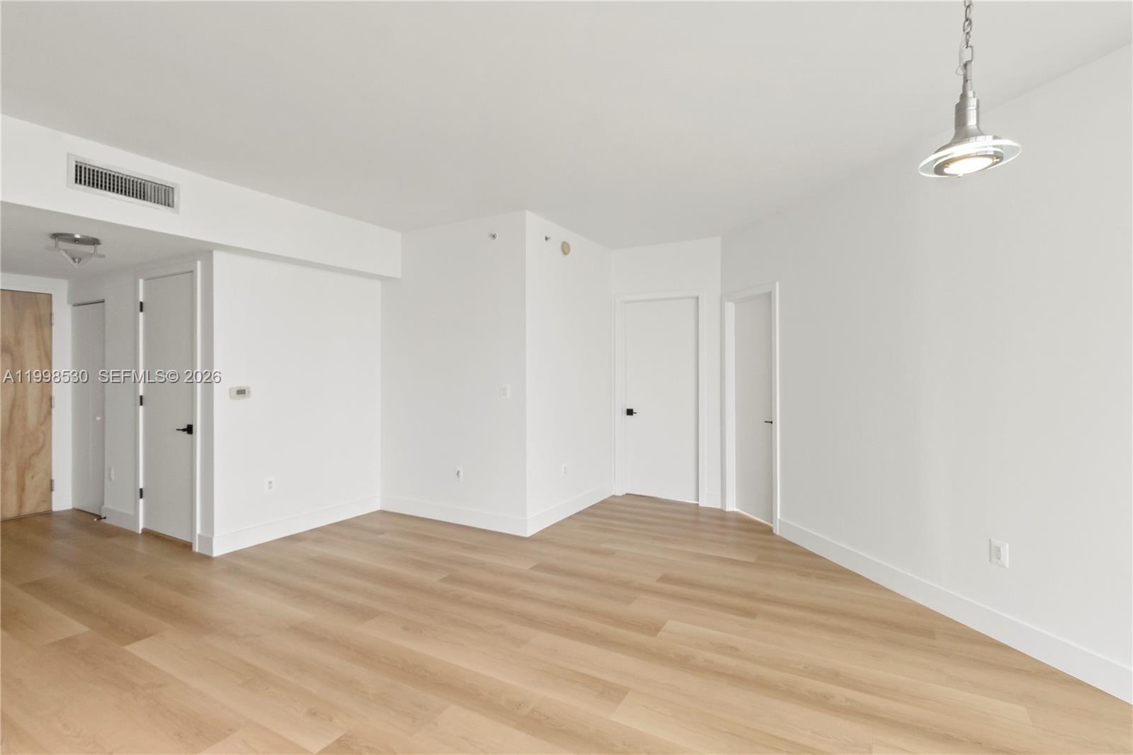 350 S Miami Ave #3413, Miami FL 33130