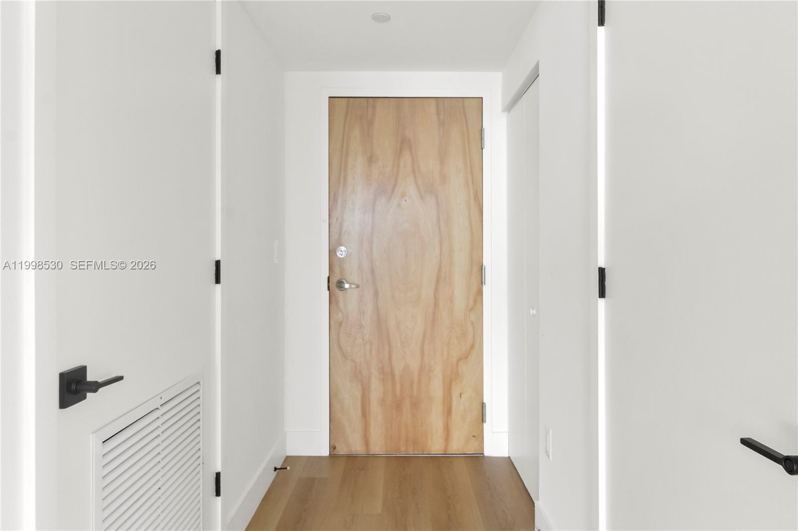 350 S Miami Ave #3413, Miami FL 33130