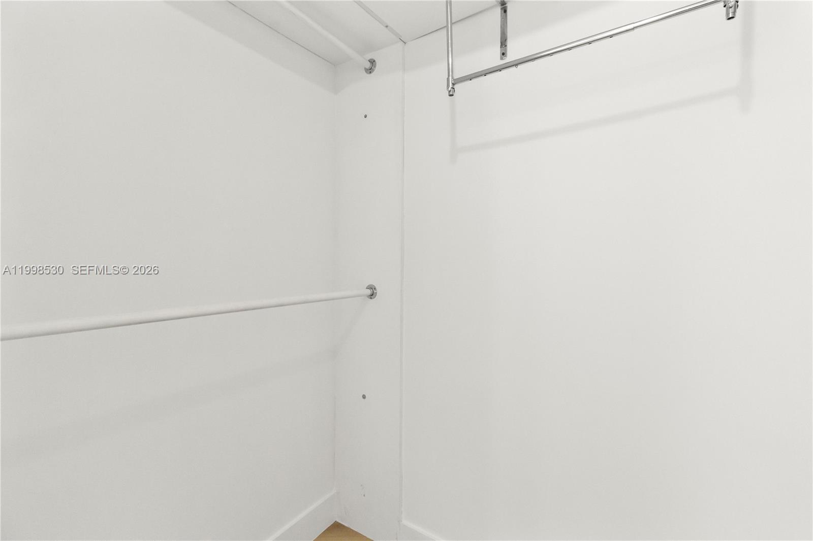 350 S Miami Ave #3413, Miami FL 33130
