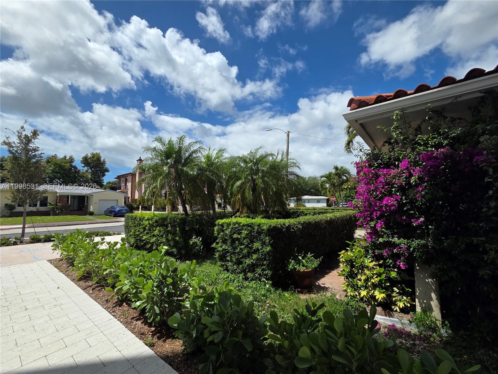 345 Malaga Ave, Coral Gables FL 33134