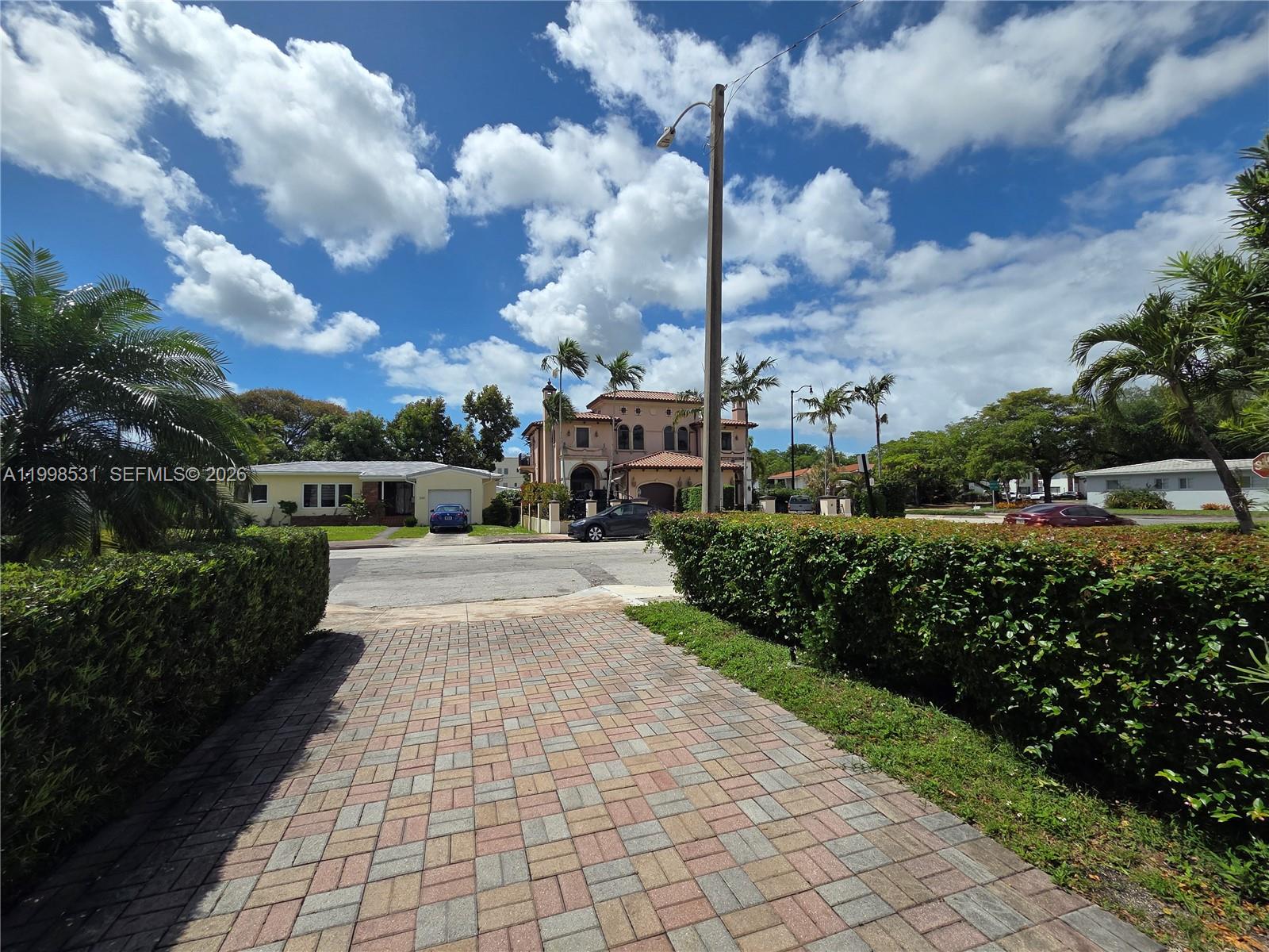 345 Malaga Ave, Coral Gables FL 33134