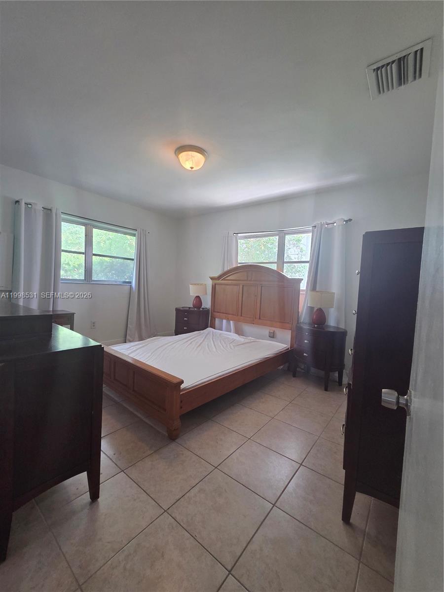 345 Malaga Ave, Coral Gables FL 33134