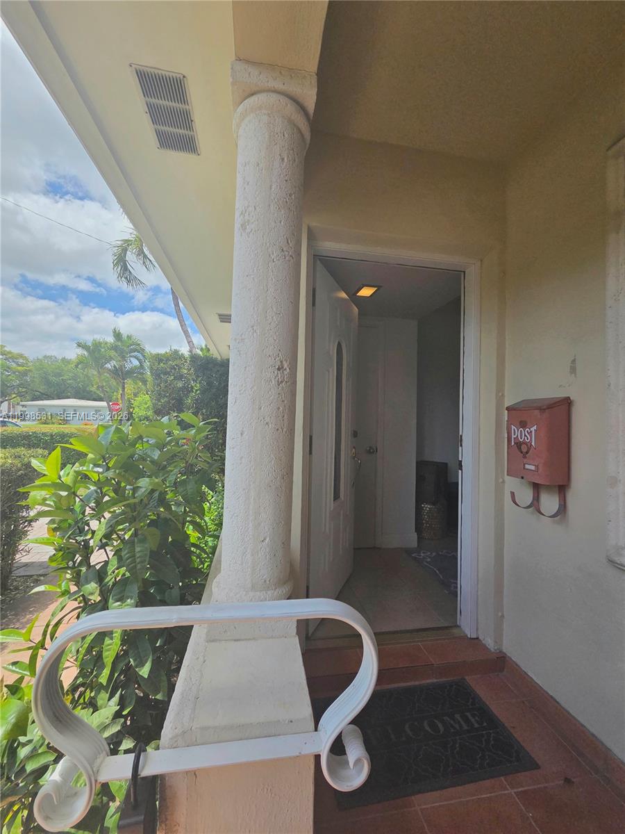 345 Malaga Ave, Coral Gables FL 33134