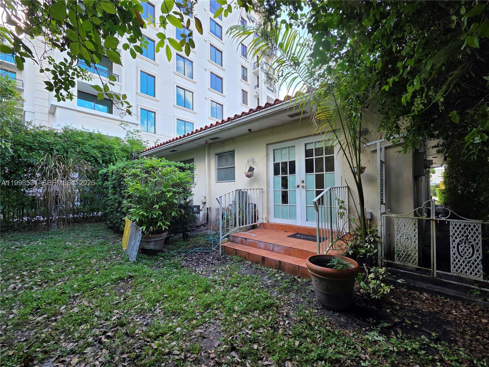 345 Malaga Ave, Coral Gables FL 33134
