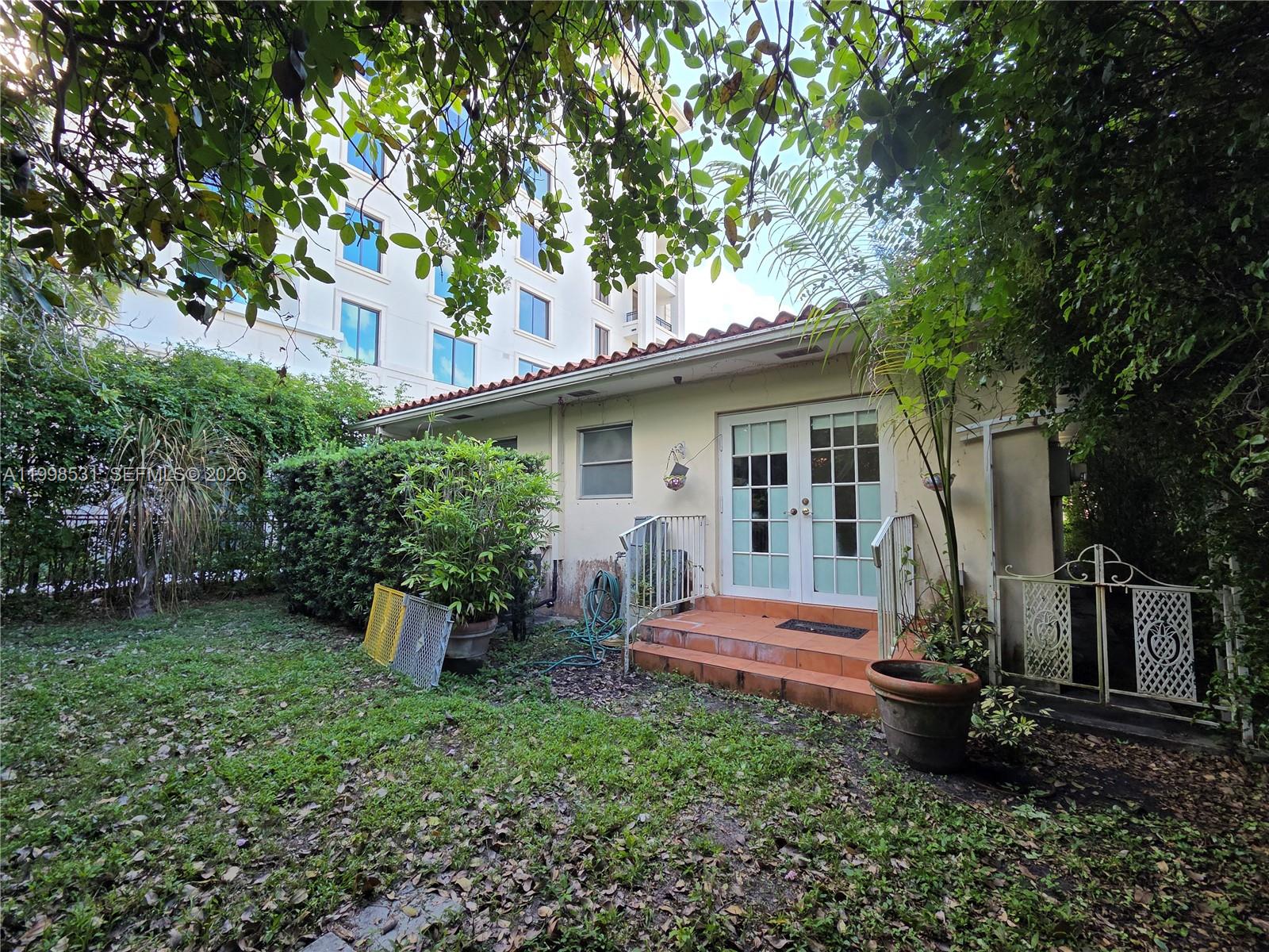 345 Malaga Ave, Coral Gables FL 33134
