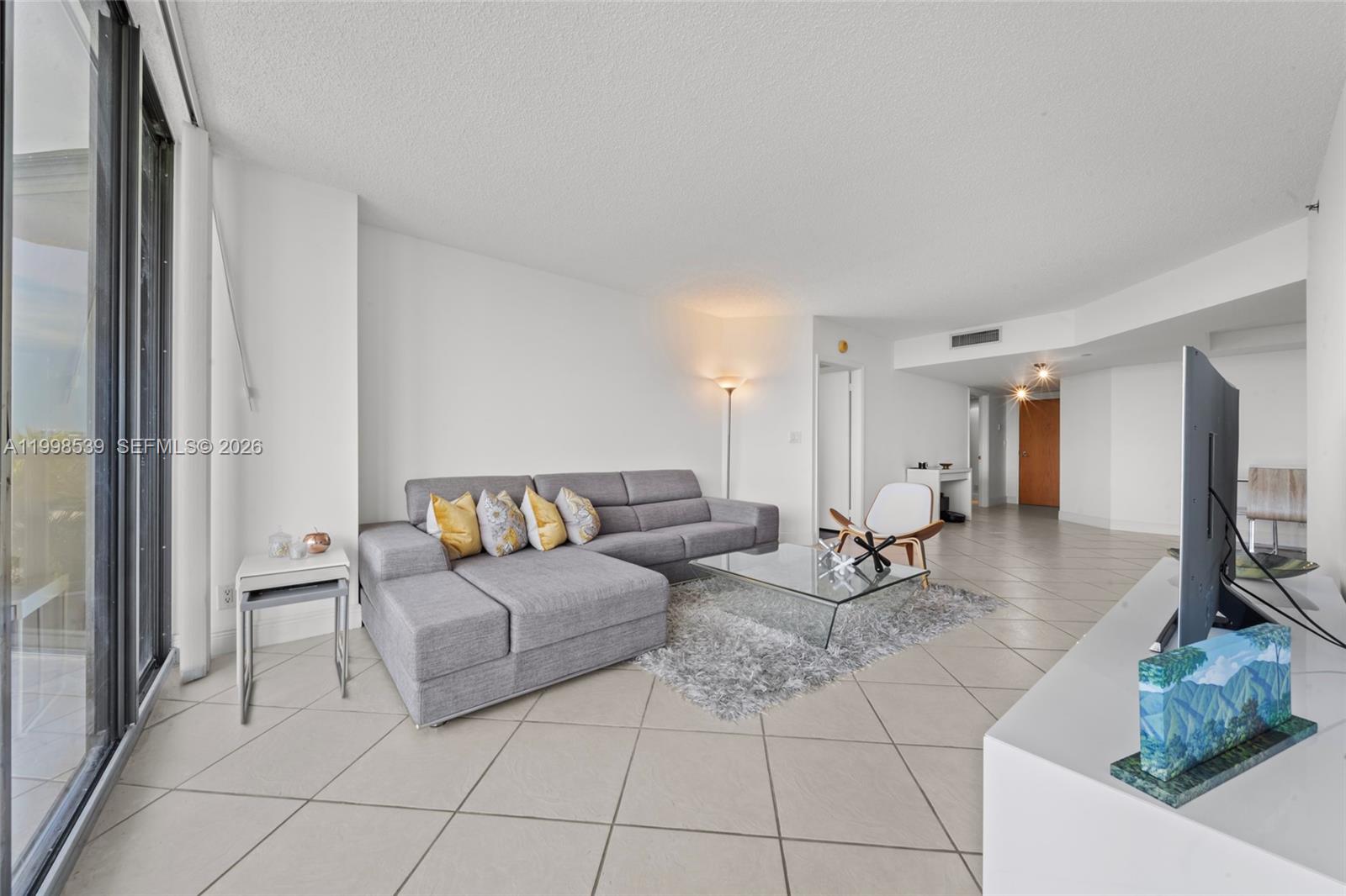 3598 Yacht Club Dr #601+DEN, Aventura FL 33180
