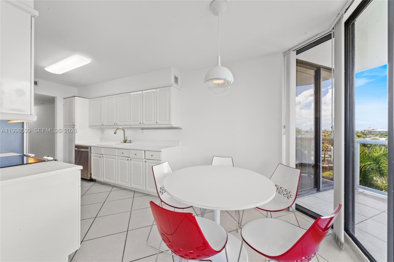 3598 Yacht Club Dr #601+DEN, Aventura FL 33180