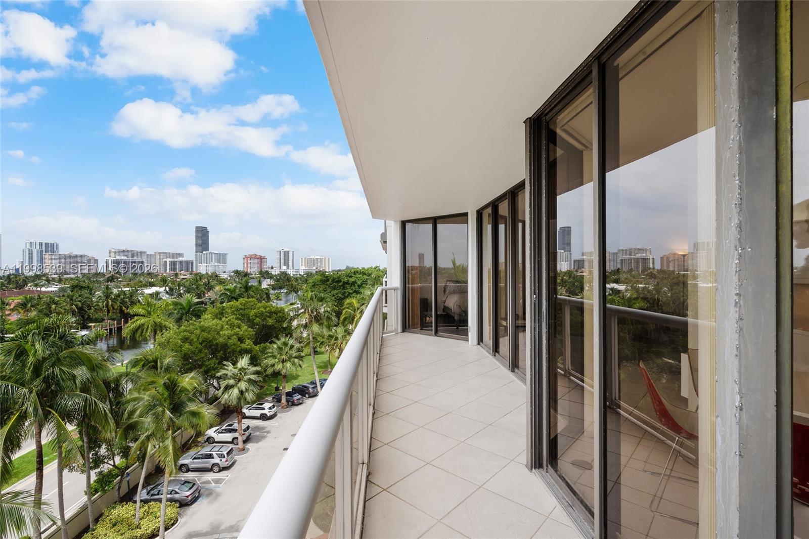 3598 Yacht Club Dr #601+DEN, Aventura FL 33180