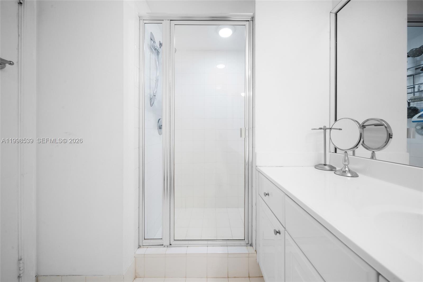 3598 Yacht Club Dr #601+DEN, Aventura FL 33180
