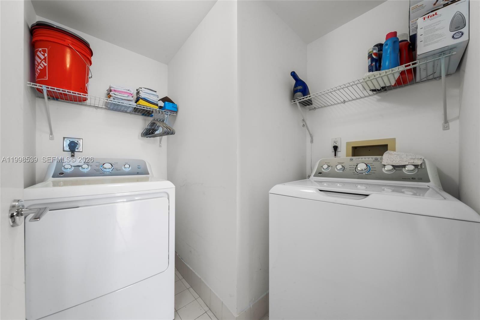 3598 Yacht Club Dr #601+DEN, Aventura FL 33180