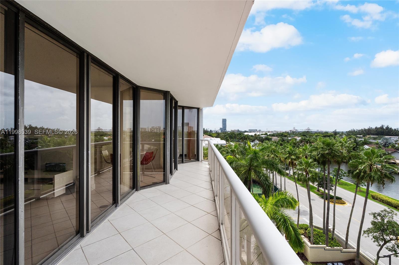 3598 Yacht Club Dr #601+DEN, Aventura FL 33180