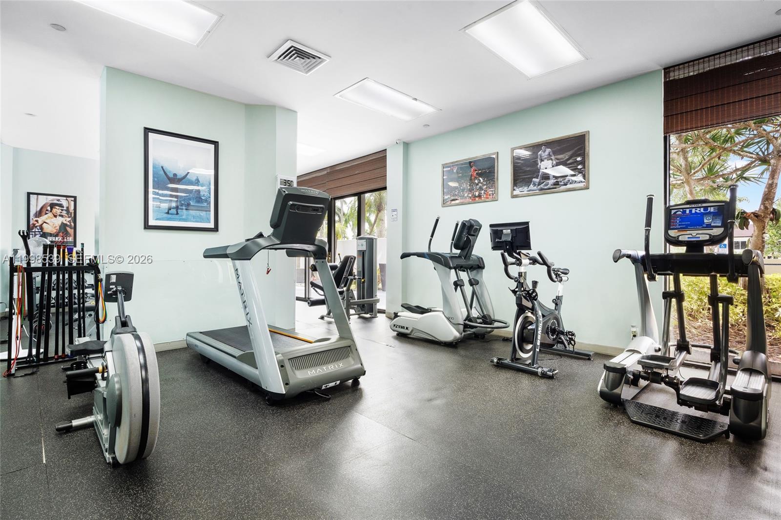 3598 Yacht Club Dr #601+DEN, Aventura FL 33180