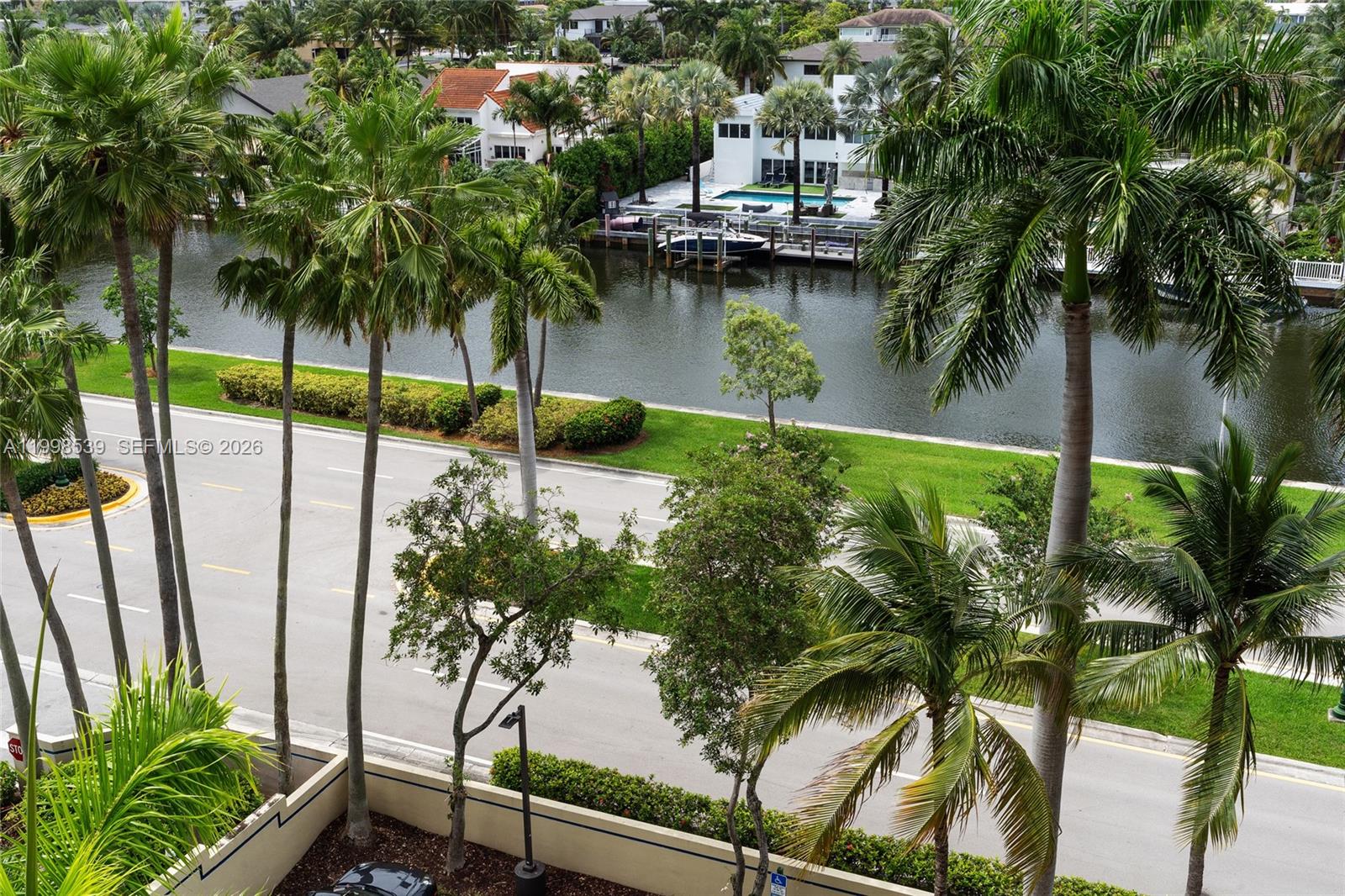3598 Yacht Club Dr #601+DEN, Aventura FL 33180