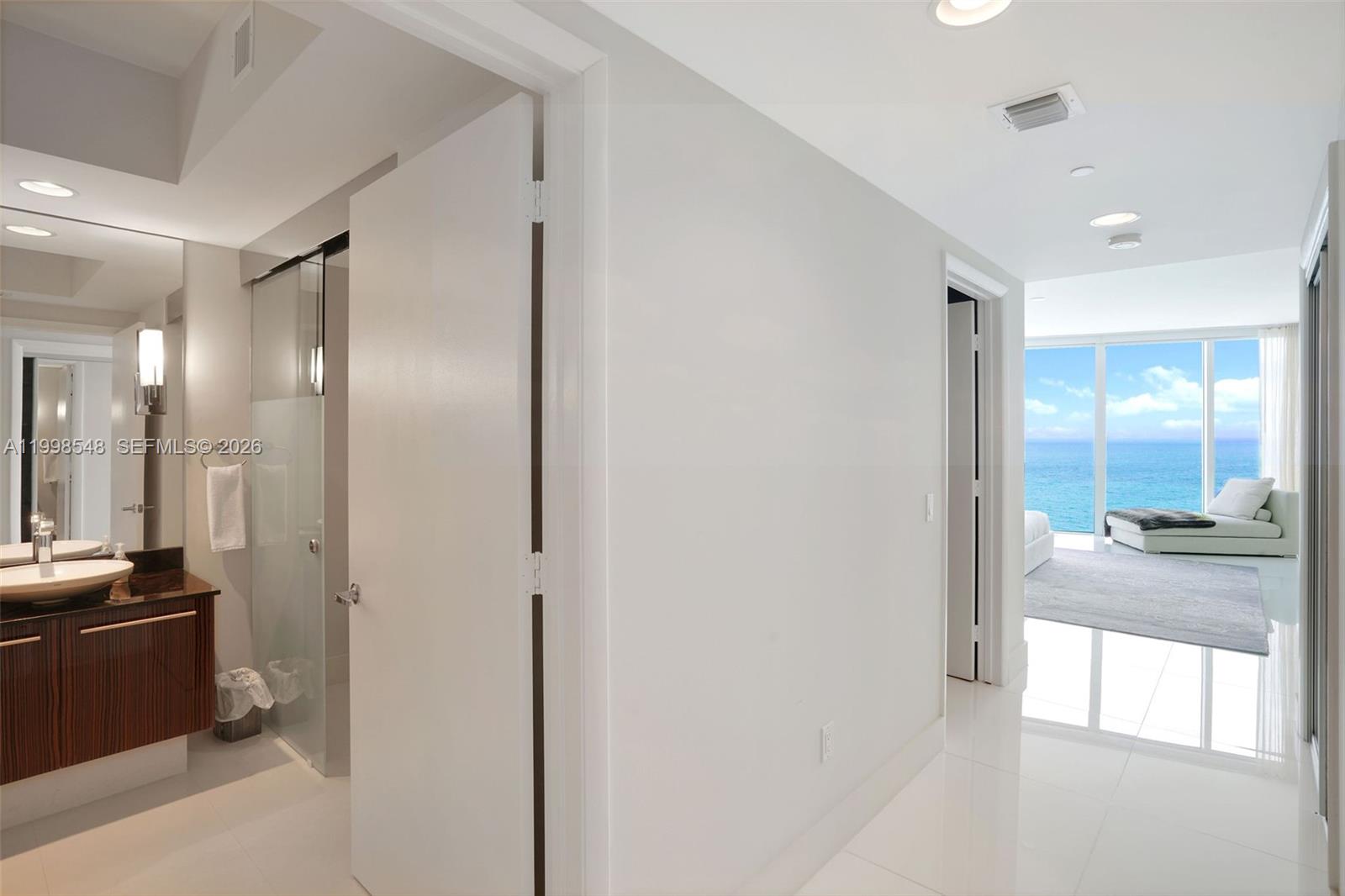 2711 S Ocean Dr #2803, Hollywood FL 33019